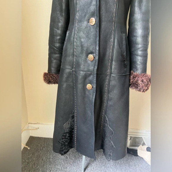 Reisler Shearling Lambskin Penny Lane Coat with Hood - Picture 3 of 10